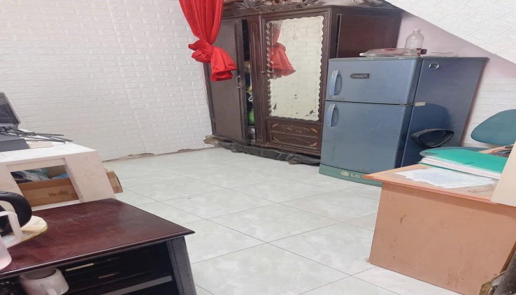 Cho thuê nhà ở nhóm 6 người, hộ gia đình Phố Dương Văn Bé, 36m2*2 tầng, 2 ngủ - Giá 6 Triệu